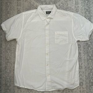 Short sleeve button up